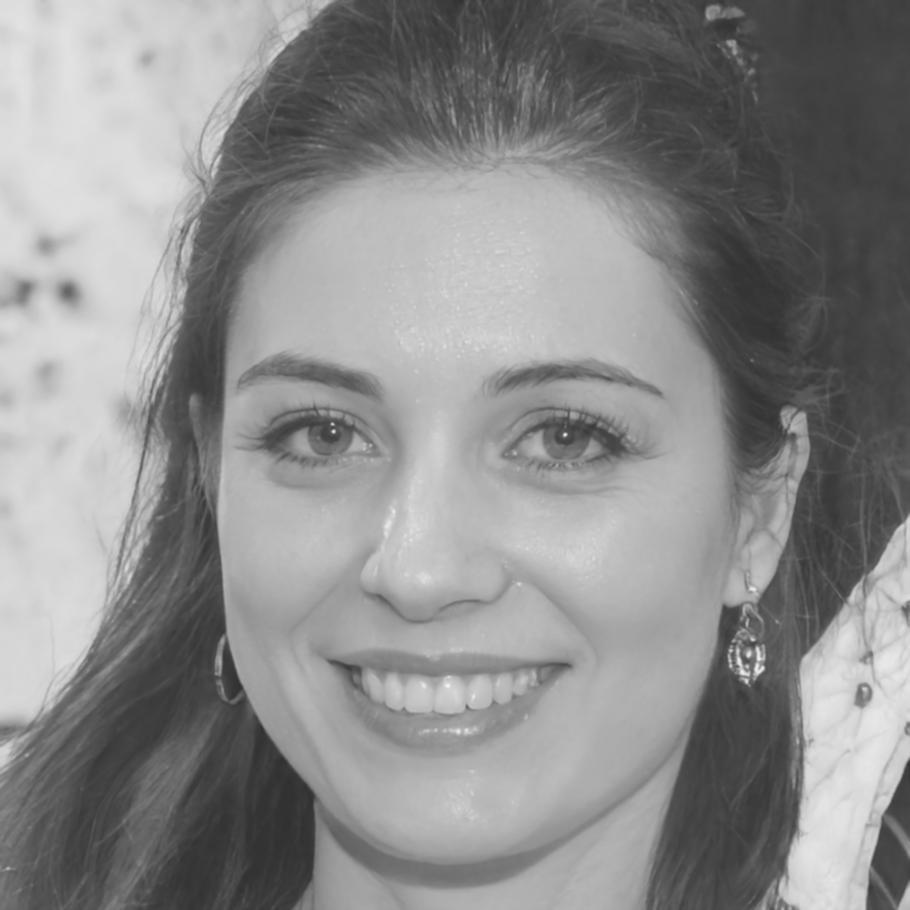 Isabella Vega, Investment Banking Associate